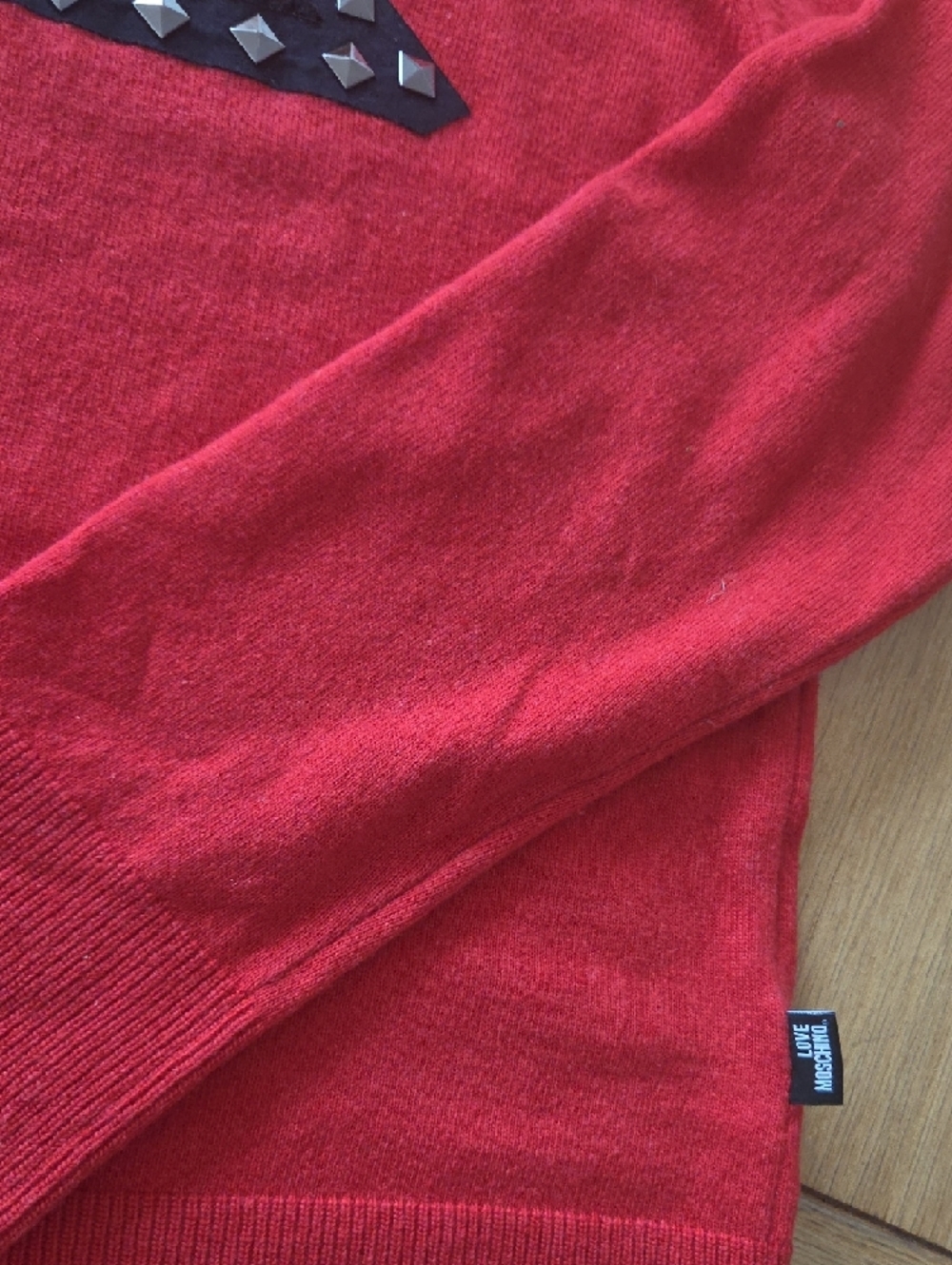 Love Moschino Red Cashmere  Crewneck Sweater with Studded Black Star - Picture 3 of 4